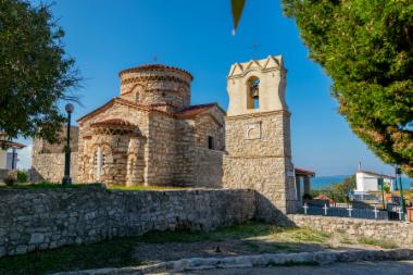 Εξωτερική άποψη του Ναού Γενεσίου της Θεοτόκου Κορωνησίας